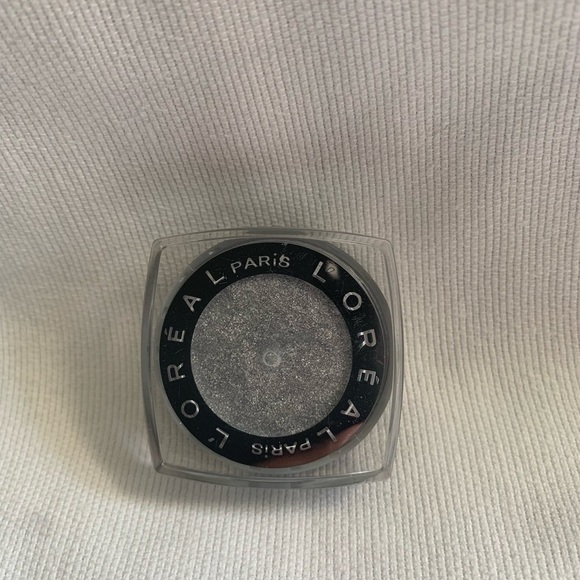 New In Package L'Oreal Paris Eyeshadow Trio - Brown, Silver, Blue - Picture 6 of 7